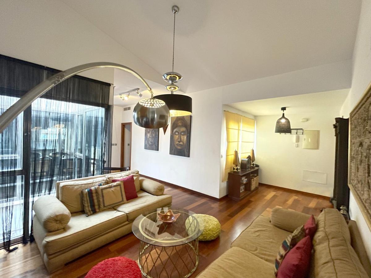 Atico En Plaza De La Constitucion 3 Bedrooms Màlaga Exteriér fotografie